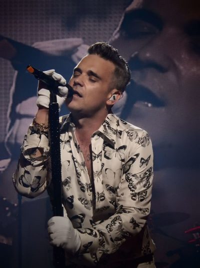Famous People on the spectrum – Robbie Williams